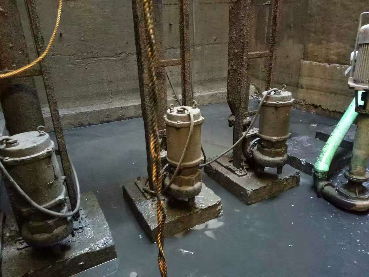 工农污水池清理